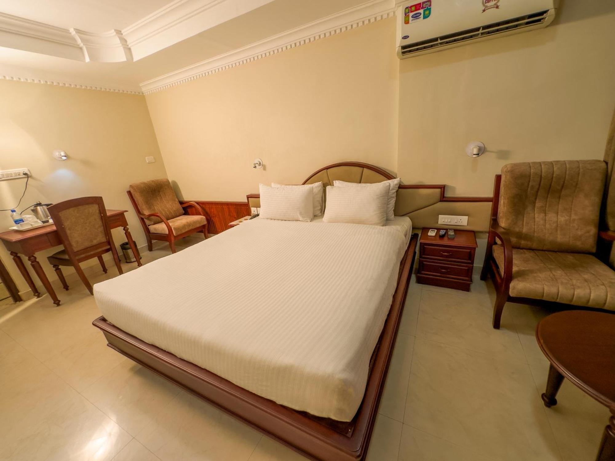 Hotel Prasanth Thiruvananthapuram Exterior foto